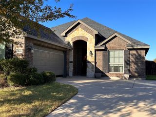209 Cambridge Street, Waxahachie, TX 75165