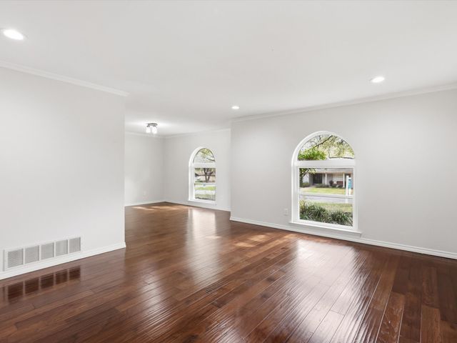 4300 Winding Way, Benbrook, TX 76126