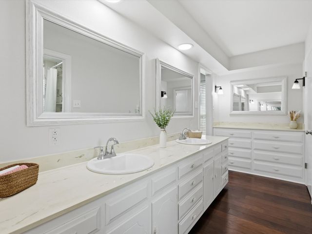 4300 Winding Way, Benbrook, TX 76126