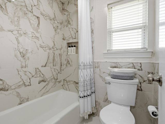 4300 Winding Way, Benbrook, TX 76126