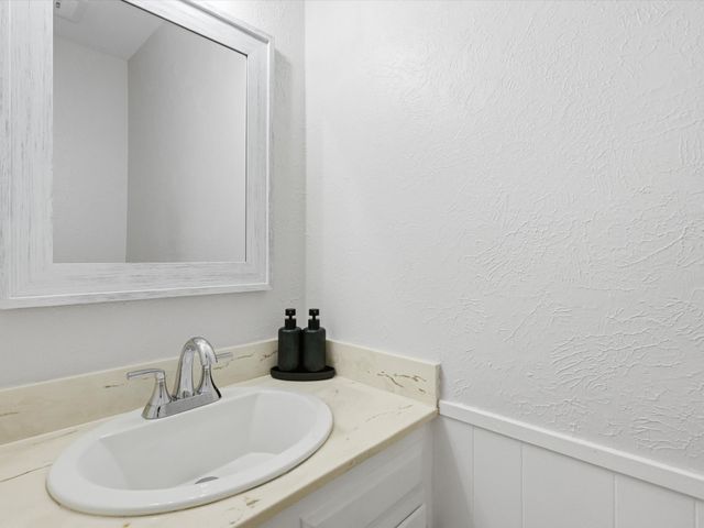 4300 Winding Way, Benbrook, TX 76126