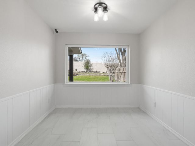 4300 Winding Way, Benbrook, TX 76126