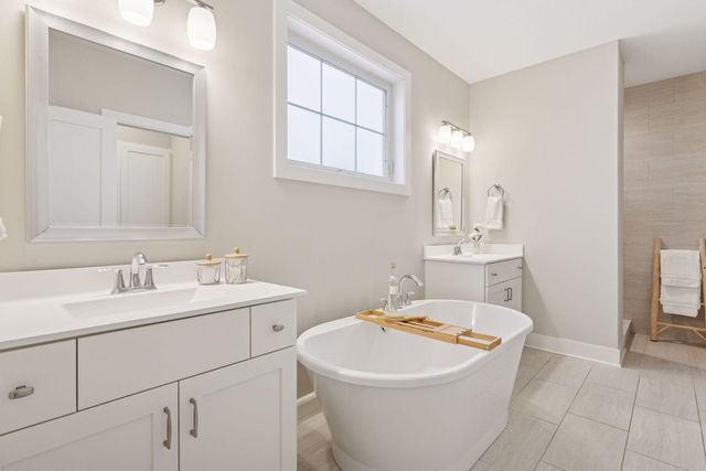 790 Summerbrooke Court, Eagan, MN 55123