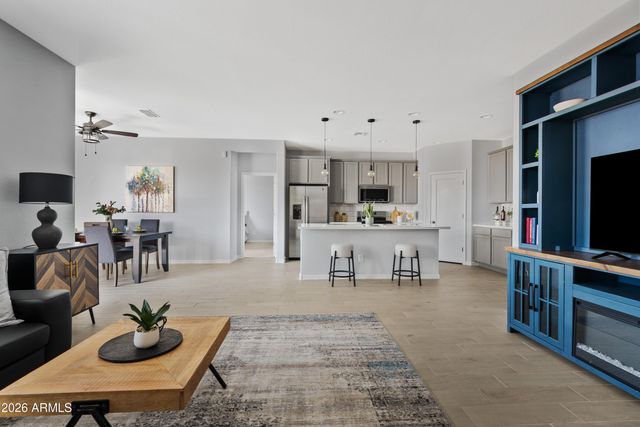 766 W WIND CAVE Drive, San Tan Valley, AZ 85140