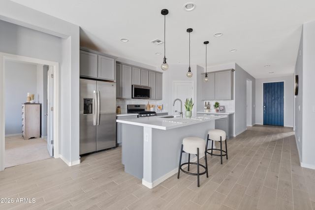 766 W WIND CAVE Drive, San Tan Valley, AZ 85140