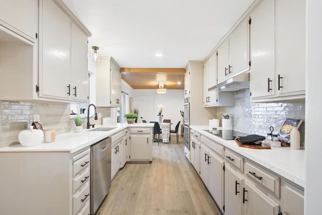 1013 Plum Ln, Davis, CA 95616