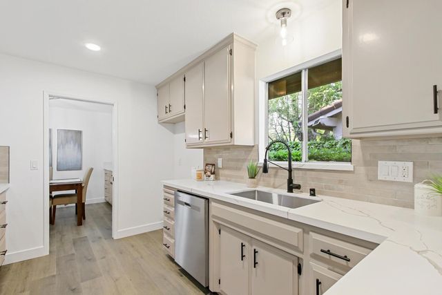 1013 Plum Ln, Davis, CA 95616