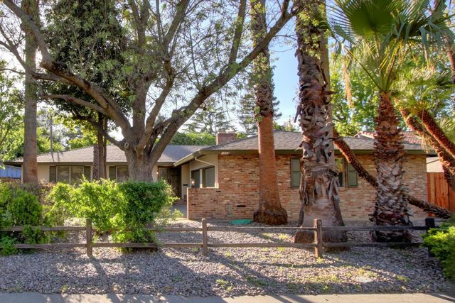 1013 Plum Ln, Davis, CA 95616