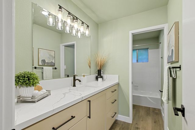 1013 Plum Ln, Davis, CA 95616