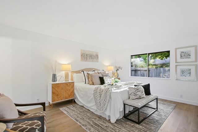 1013 Plum Ln, Davis, CA 95616