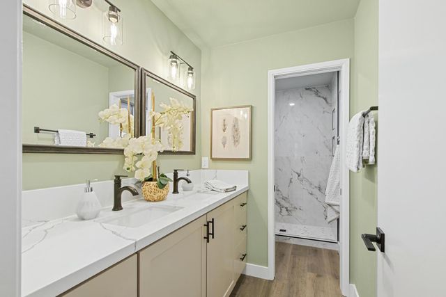 1013 Plum Ln, Davis, CA 95616