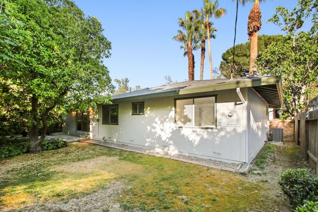 1013 Plum Ln, Davis, CA 95616