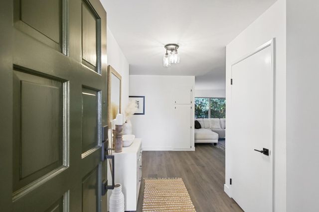 1013 Plum Ln, Davis, CA 95616