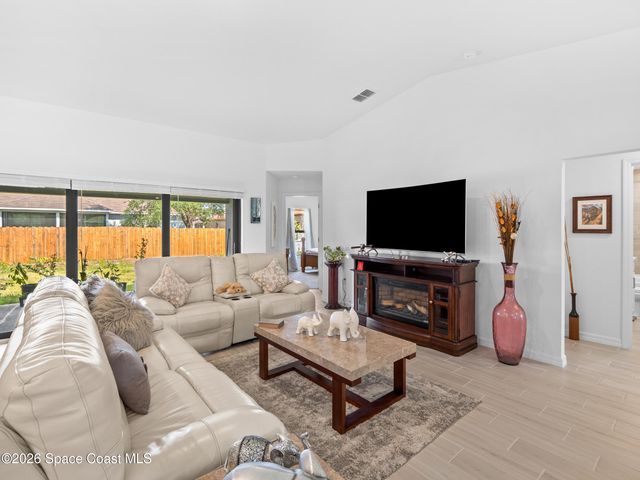 2561 Harbison Avenue SW, Palm Bay, FL 32908