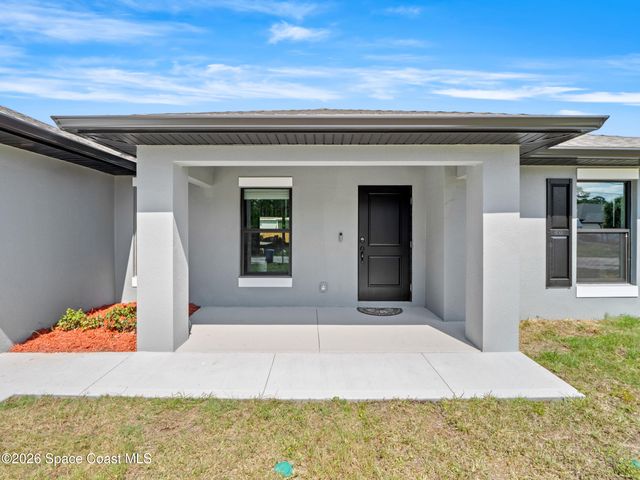 2561 Harbison Avenue SW, Palm Bay, FL 32908