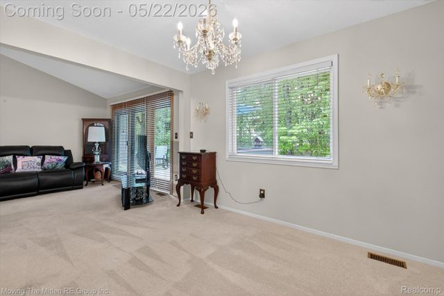953 N Newburgh Road, Westland, MI 48185