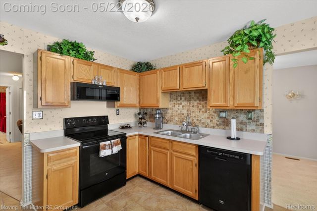 953 N Newburgh Road, Westland, MI 48185