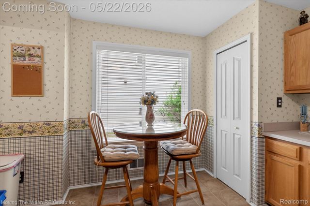 953 N Newburgh Road, Westland, MI 48185