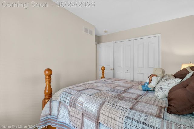 953 N Newburgh Road, Westland, MI 48185