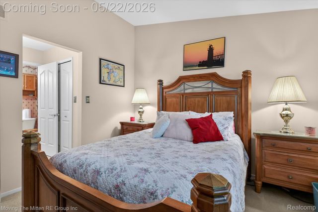 953 N Newburgh Road, Westland, MI 48185
