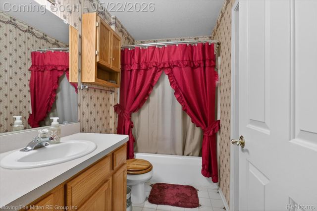 953 N Newburgh Road, Westland, MI 48185