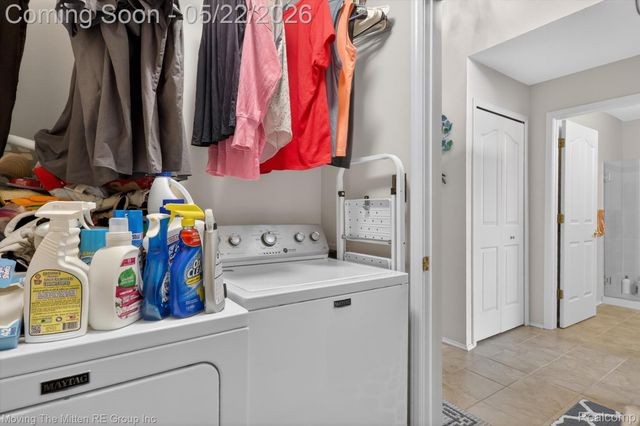 953 N Newburgh Road, Westland, MI 48185
