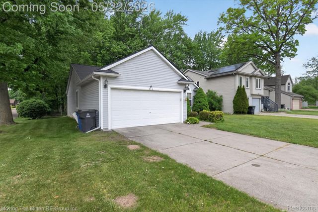953 N Newburgh Road, Westland, MI 48185