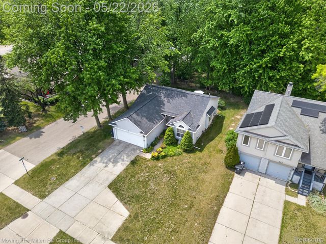 953 N Newburgh Road, Westland, MI 48185