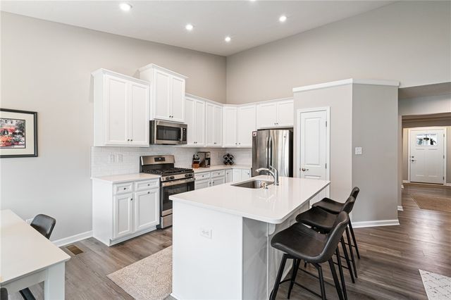 166 Olga Avenue, Robinson Twp, PA 15108