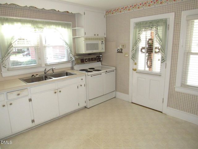 300 Forest Road, Oxford, NC 27565