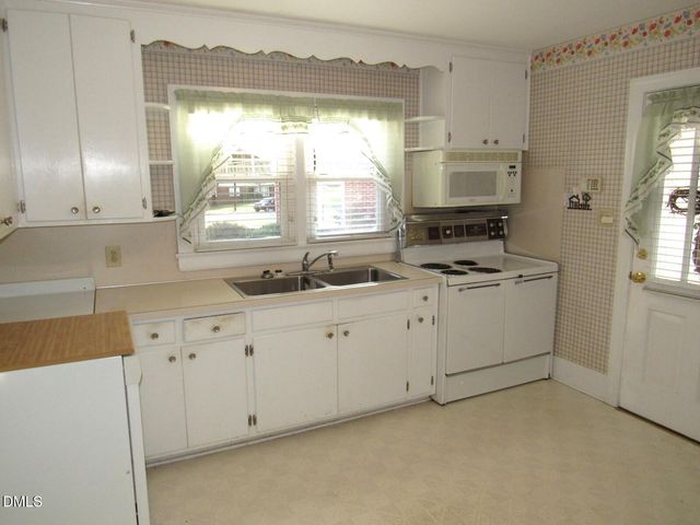 300 Forest Road, Oxford, NC 27565