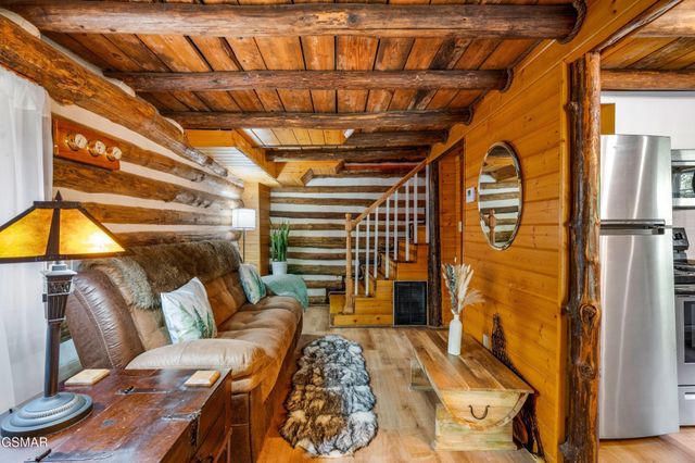 2338 Jims Way, Sevierville, TN 37876