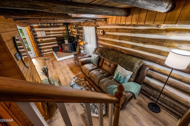2338 Jims Way, Sevierville, TN 37876