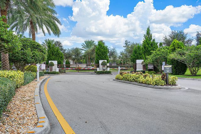 7883 Clay Mica Court, Delray Beach, FL 33446