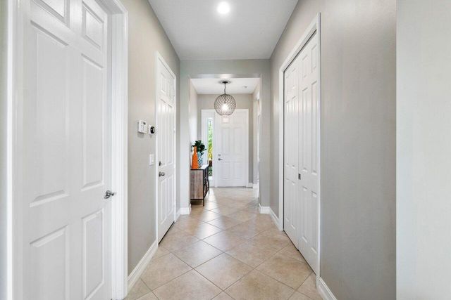 7883 Clay Mica Court, Delray Beach, FL 33446