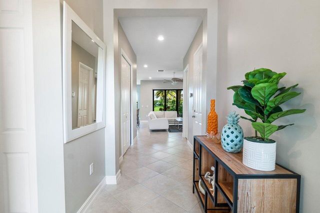 7883 Clay Mica Court, Delray Beach, FL 33446