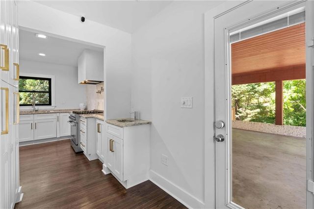 865 Moores Mill Road NW, Atlanta, GA 30327