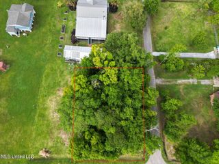 204 Oak Street, Waveland, MS 39576