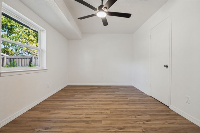 1617 Avenue A, Grand Prairie, TX 75051