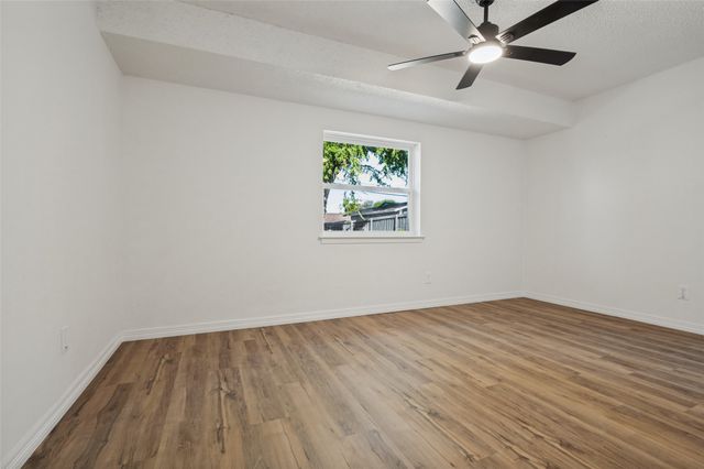 1617 Avenue A, Grand Prairie, TX 75051