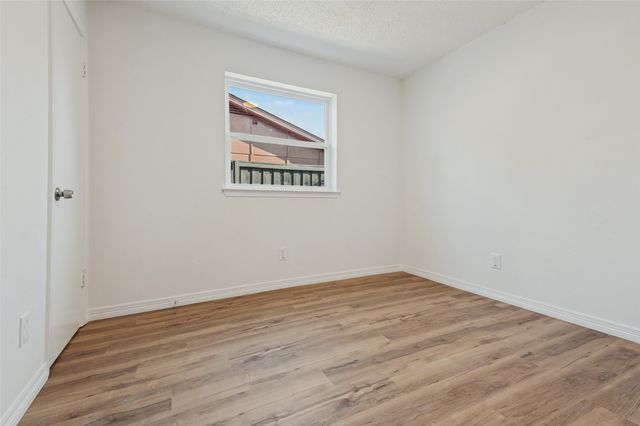 1617 Avenue A, Grand Prairie, TX 75051