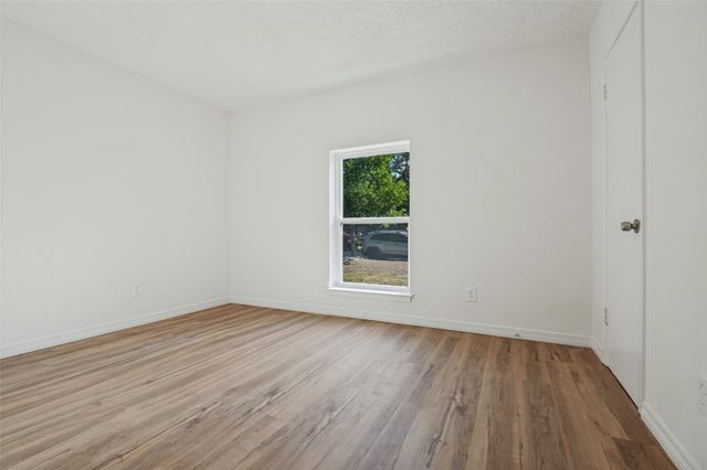 1617 Avenue A, Grand Prairie, TX 75051