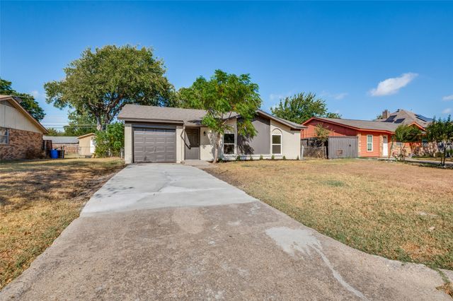 1617 Avenue A, Grand Prairie, TX 75051
