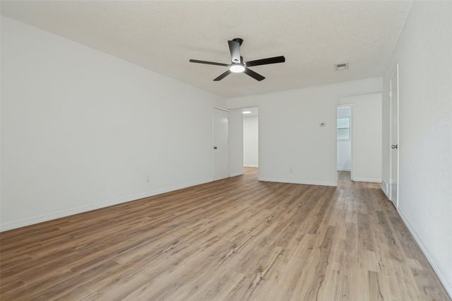 1617 Avenue A, Grand Prairie, TX 75051