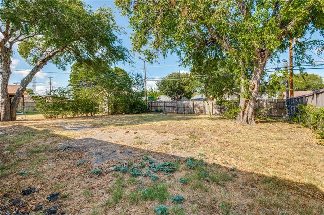 1617 Avenue A, Grand Prairie, TX 75051