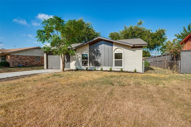1617 Avenue A, Grand Prairie, TX 75051