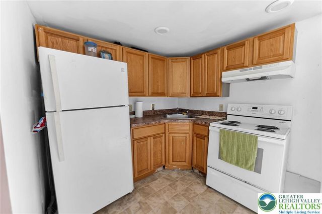 605 North 8th Street, Pottsville, PA 17901