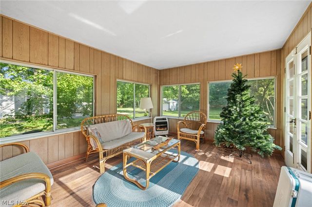 4714 W Ridgewood Drive, Parma, OH 44134