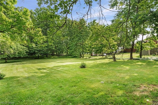 4714 W Ridgewood Drive, Parma, OH 44134