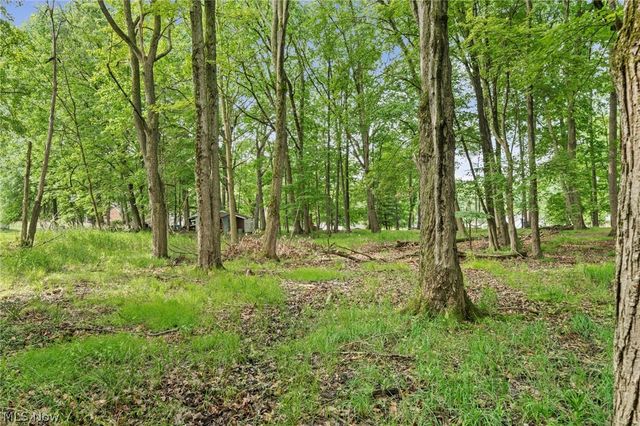 4714 W Ridgewood Drive, Parma, OH 44134